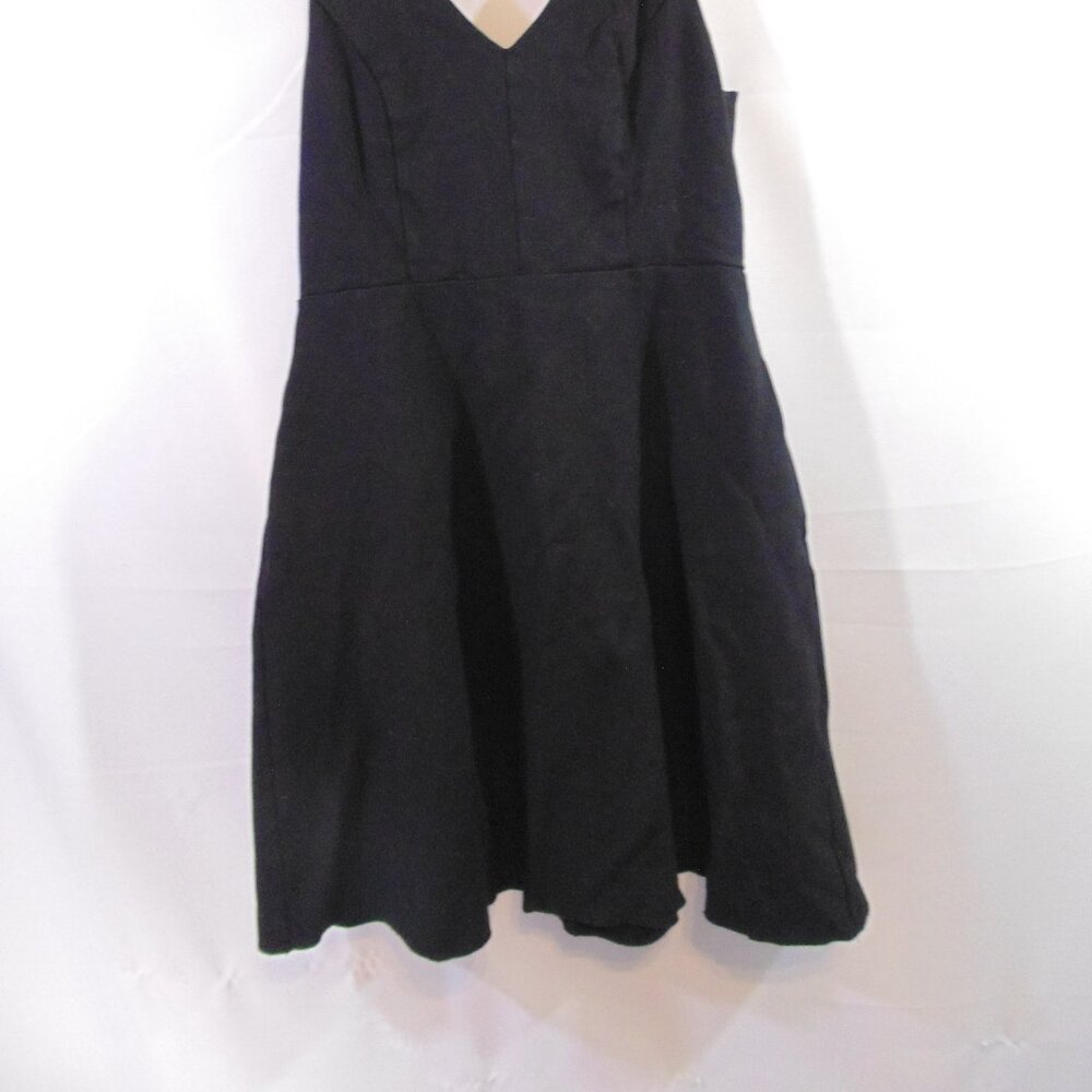 Loft Fit & Flare Dress Black v-neck Keyhole back size Small Petite - Picture 4 of 5